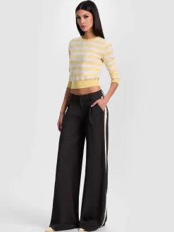 Alice and Olivia PULLOVERS*CAROLANN CASHMERE SHRUNKEN PULLOVER PRALINE/ECRU