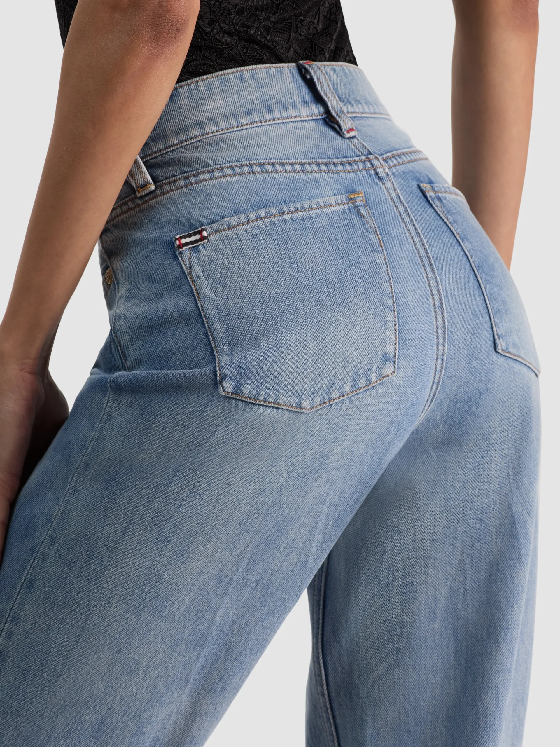 Alice and Olivia JEANS*CHIC JEAN OFF WHITE